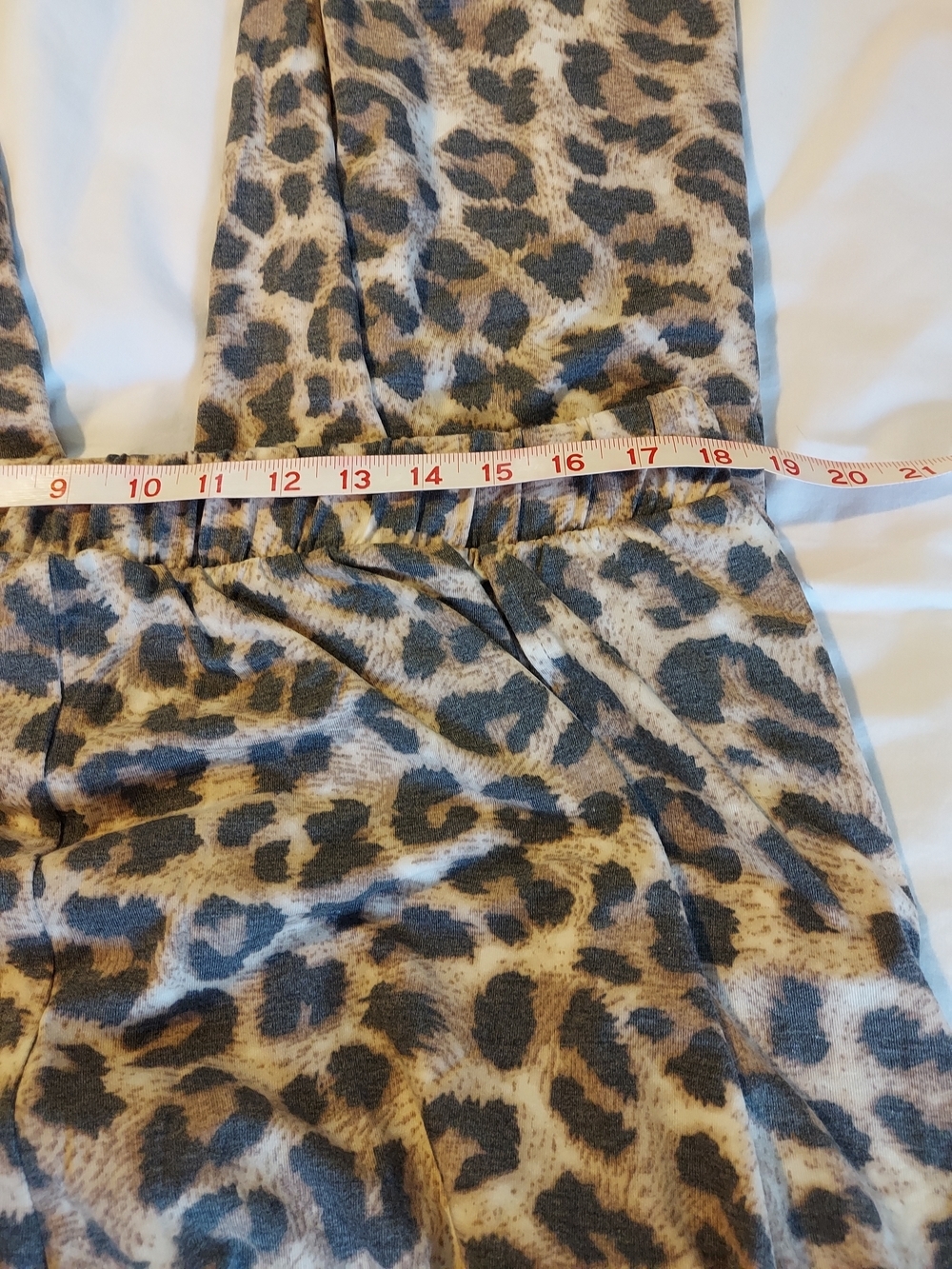 Zenana Outfitters Leopard Print Wide-Leg Side Slit Harem Joggers - 2X - Picture 5 of 10